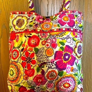 Vera Bradley Floral Clementine Tote with Toggle closure.